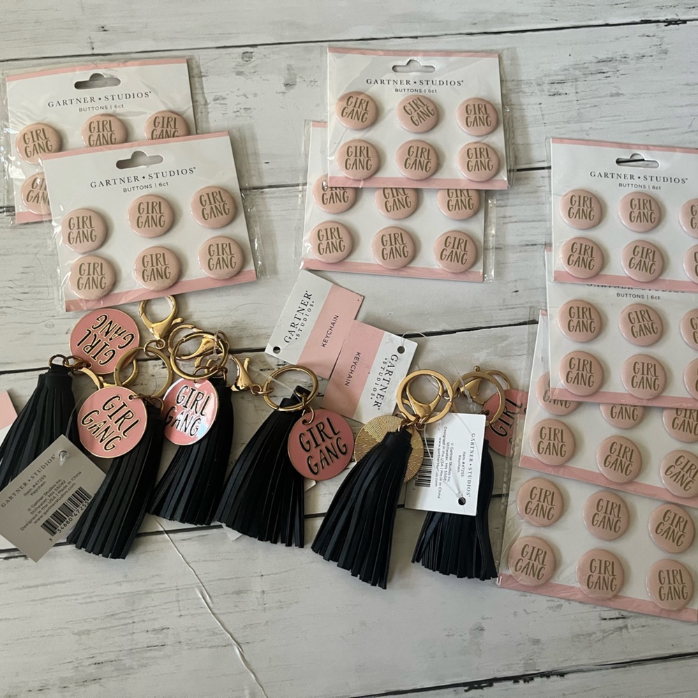 Keychain and Button Lot - Picture 2 of 4